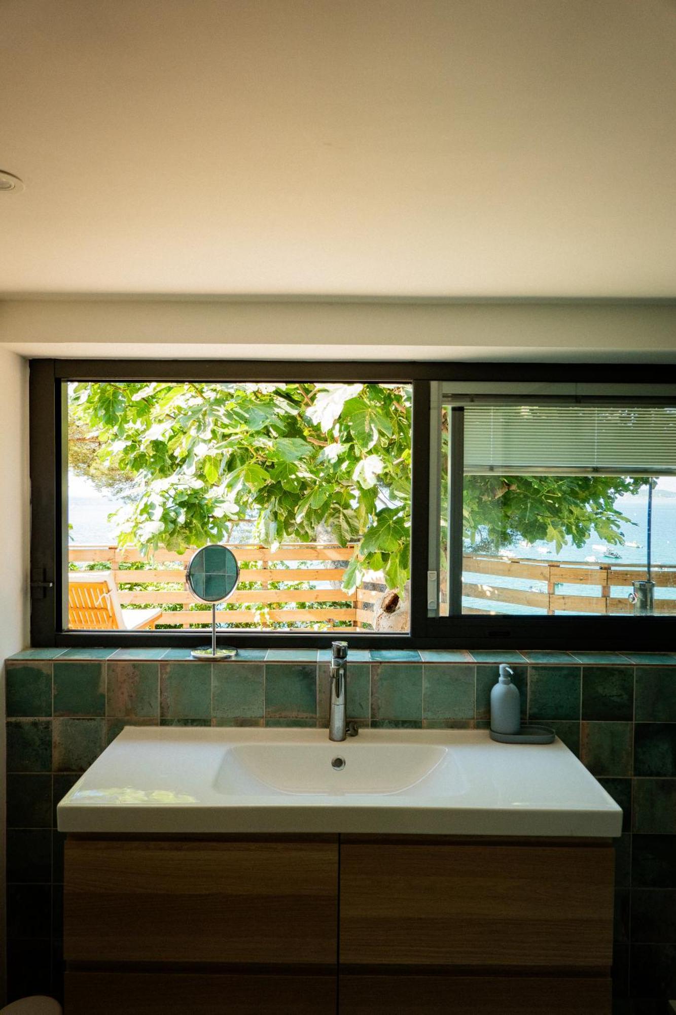 Cabanon Moderne, Les Pieds Dans L'Eau, 2 Chambres لو براديت المظهر الخارجي الصورة